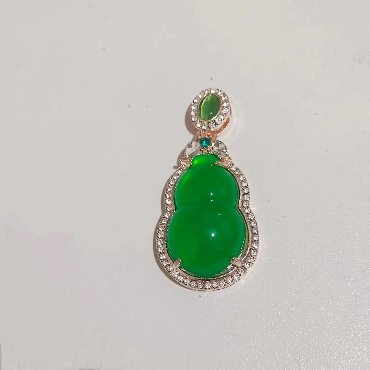 Net red live source chalcedony inset -inset zircon calabash leaf sweater chain pendant necklace manufacturers wholesale