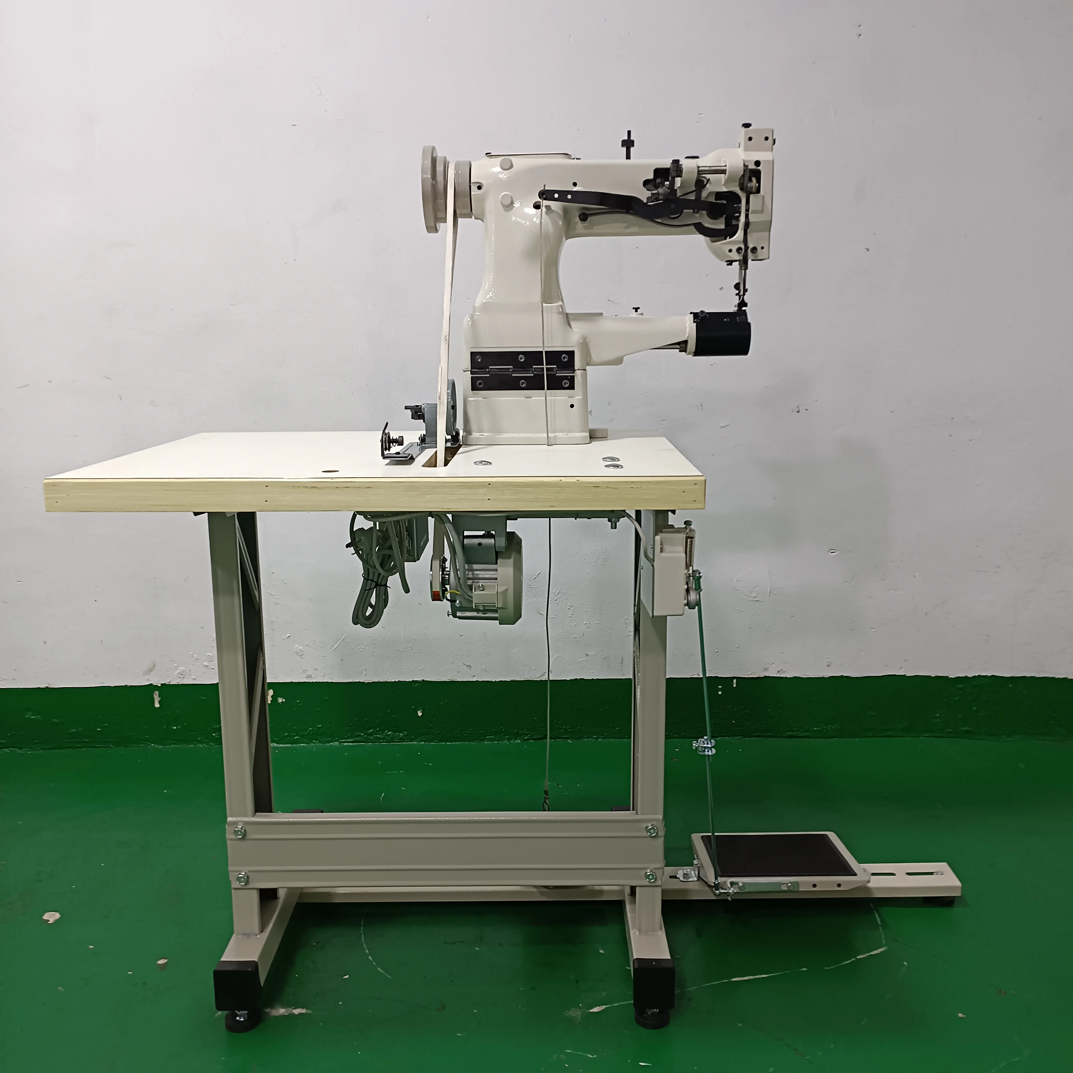 China Industrial 8b Leather Belt Bag Shoes Repairing Binding Sewing Machine With Cylindrical Sewing Table