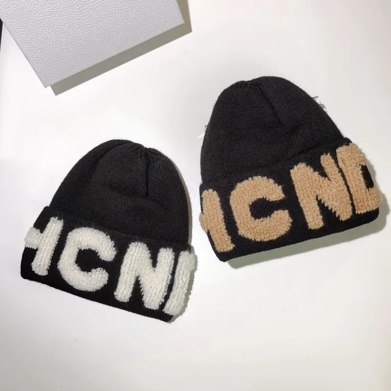 Hot Selling Custom Furry Letter Logo Autumn Winter hat  warm Thickening knitting caps Sports Plain Knit Beanie Hat