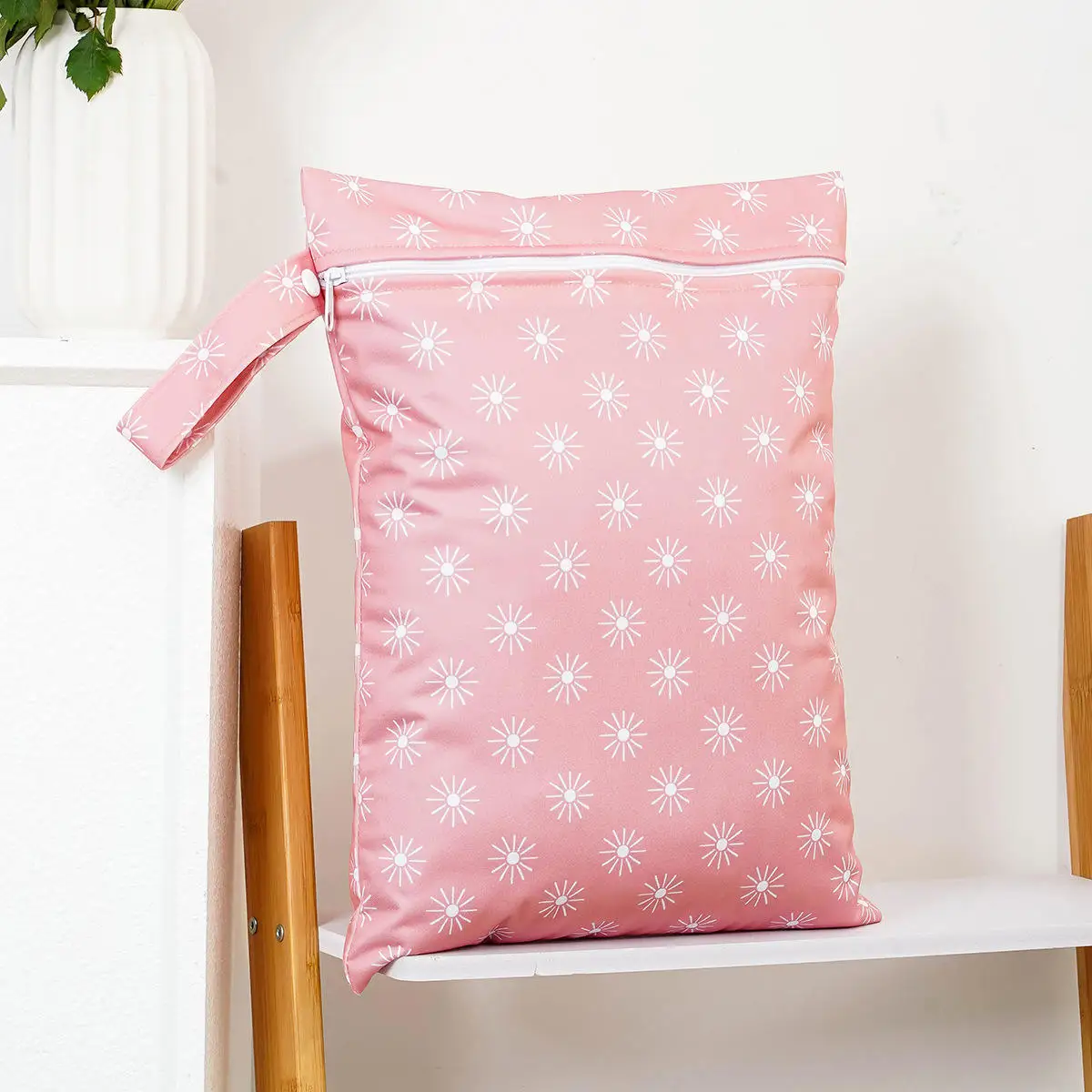 Design Waterproof Printed Nappy Wet Bag Multi-purpose Baby Diaper Storage Bag Baby With Handle Snap Travel Bag