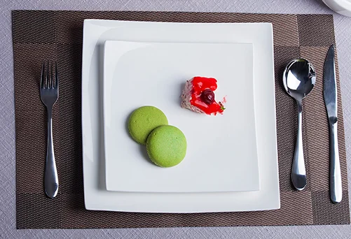 Wholesale white square Ceramic Bone China kitchenware dinner plates flat dessert plates for household restaurant