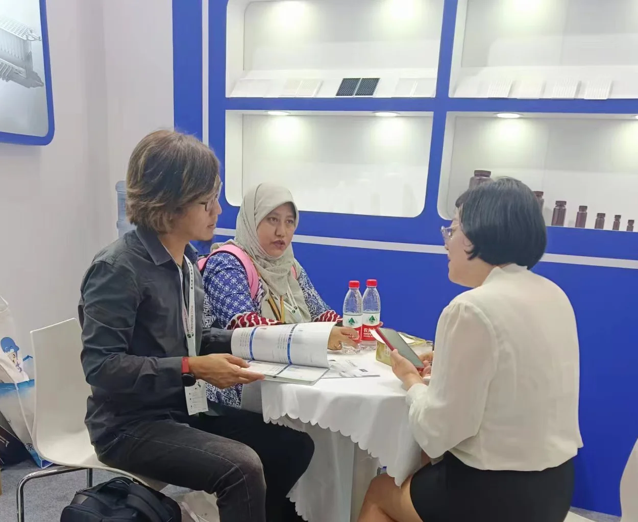 Разноцветная центрифужная Пробирка для лаборатории VD PP 0,6 мл 1,5 мл 2,0 мл 5 мл 10 мл 50 мл