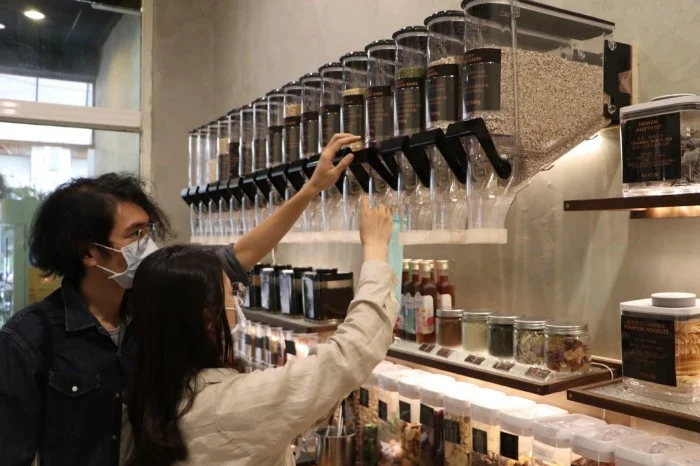 Candy dispenser 