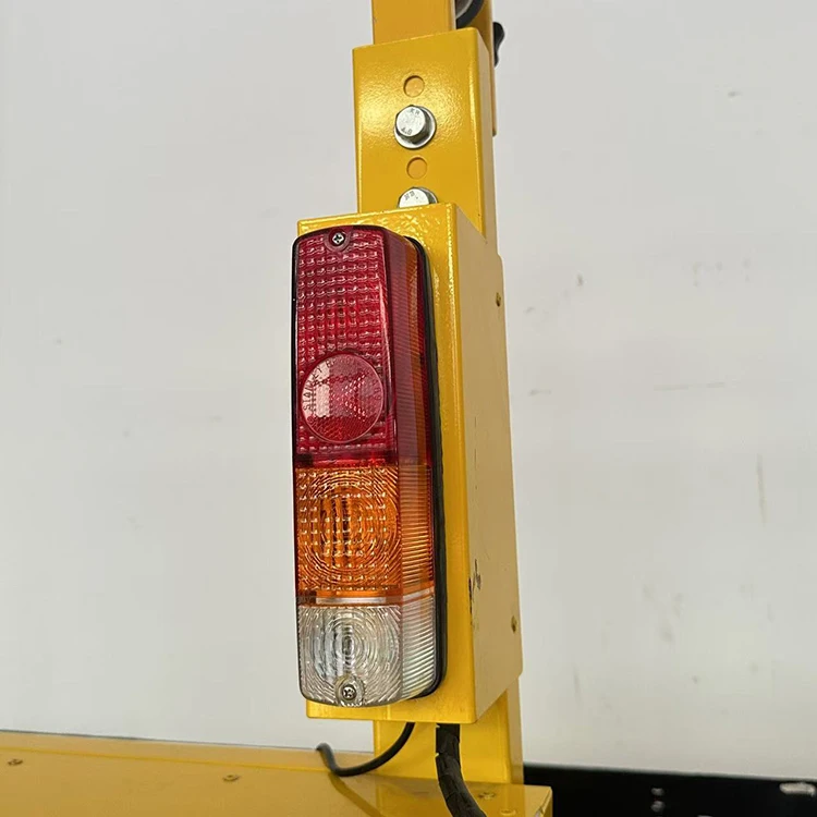 Anti-Collision Buffer Road Construction Vehicle Trailer Truck Mounted Attenuator