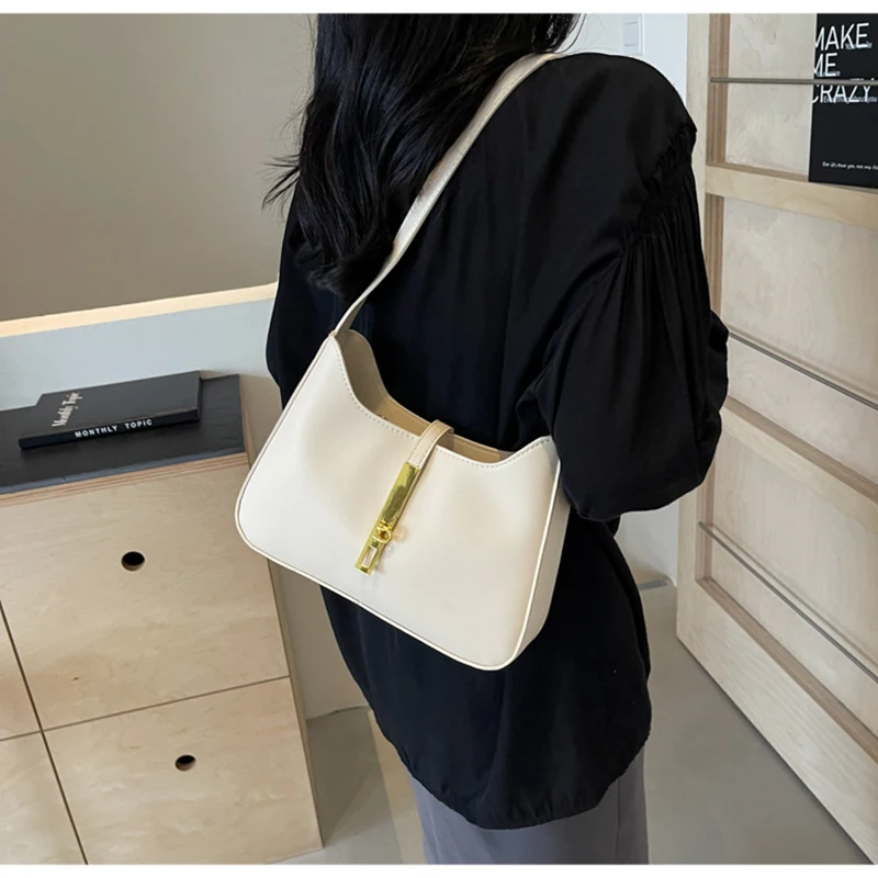 Student casual temperament simple retro shoulder bag Solid color fashion lock buckle shoulder simple commuting shoulder bag