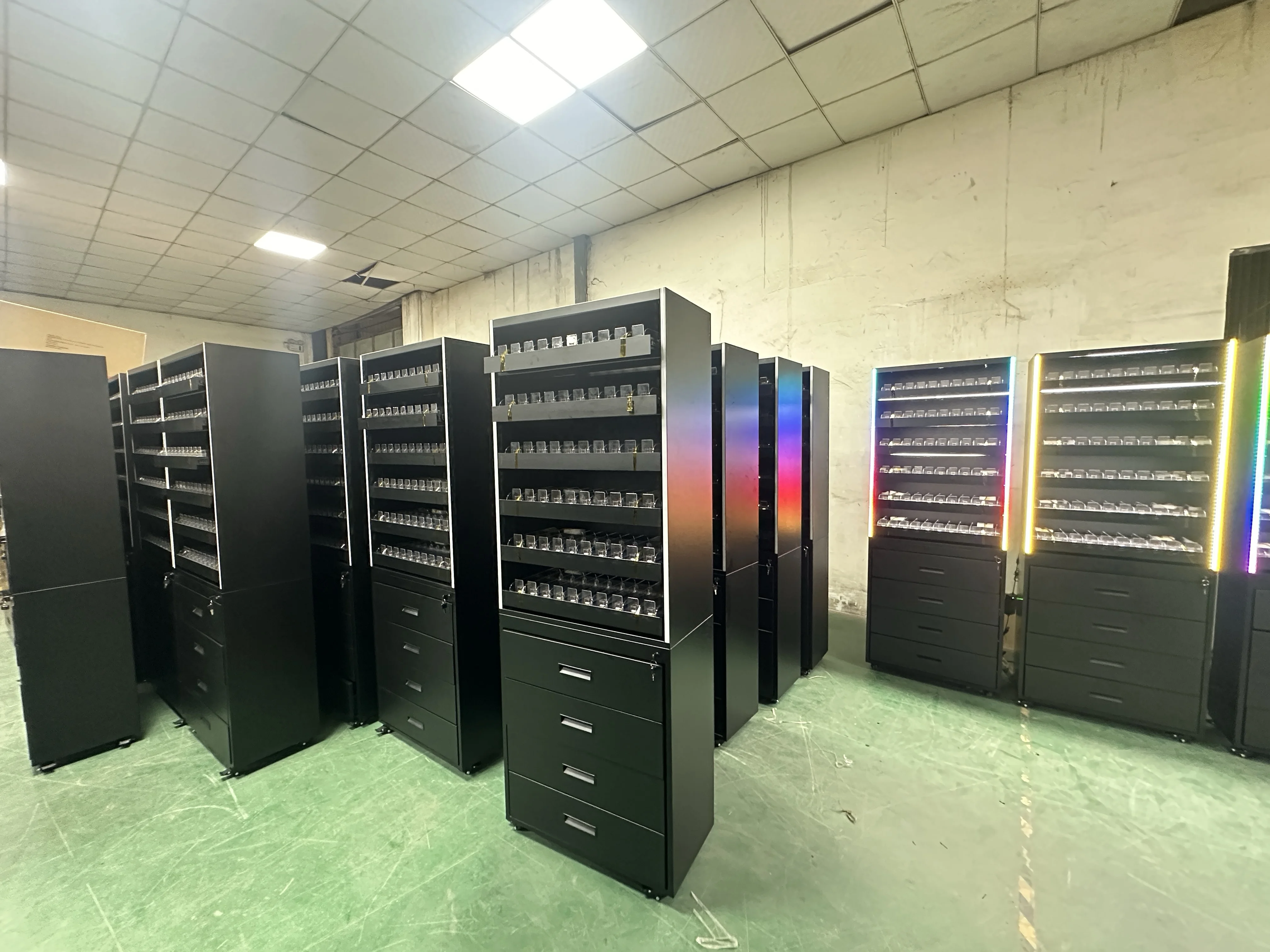 APEX Custom Floor Standing Metal Smoke Display Stand Smoke Shop Display Cabinet with RGB Led