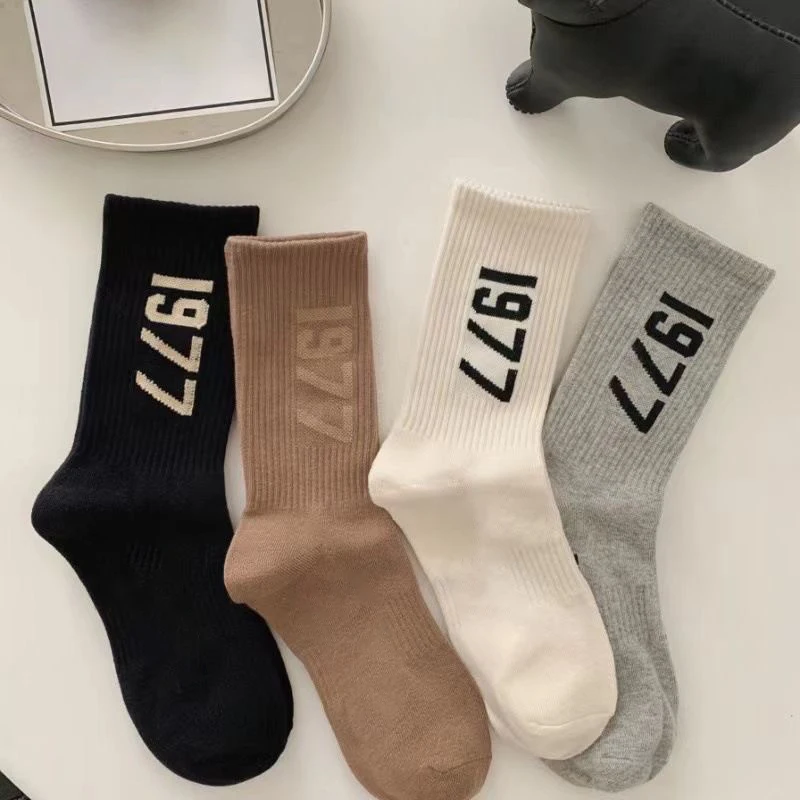 Letter Knitted Sports Running Arch Thick Socks Unisex Outdoor Sports Socks