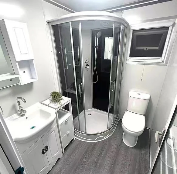 Manufactured in China expandable office folding container house home 20ft warehouse on hot selling