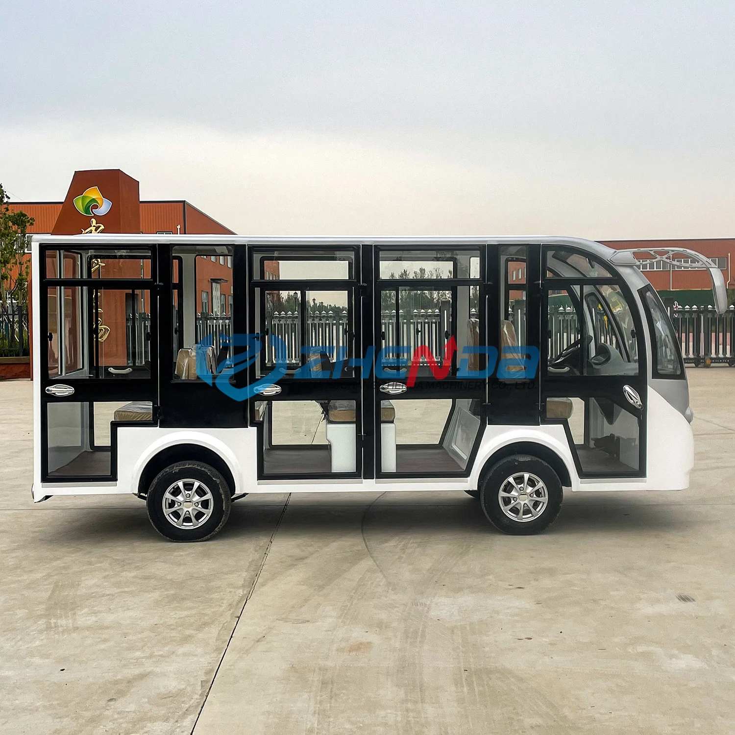 China Export Vintage Luxury Coaches Bus Mini Electric Shuttle High Speed Passenger Transport Off Road for Sale