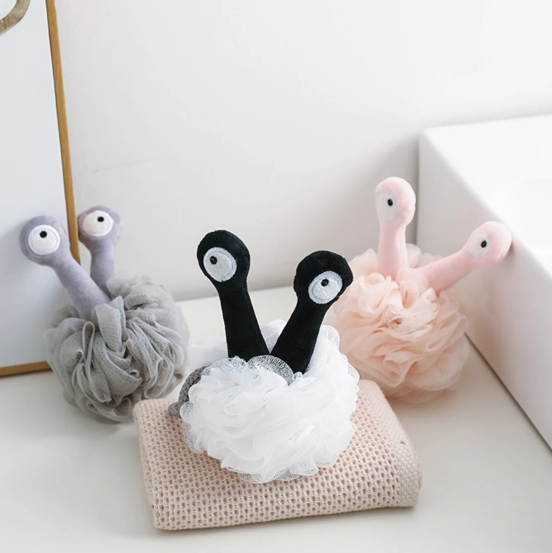 Skin Exfoliating Scrubber Loofah mesh Bath Sponge Shower Ball Pouf Bathroom Accessories for Body Wash