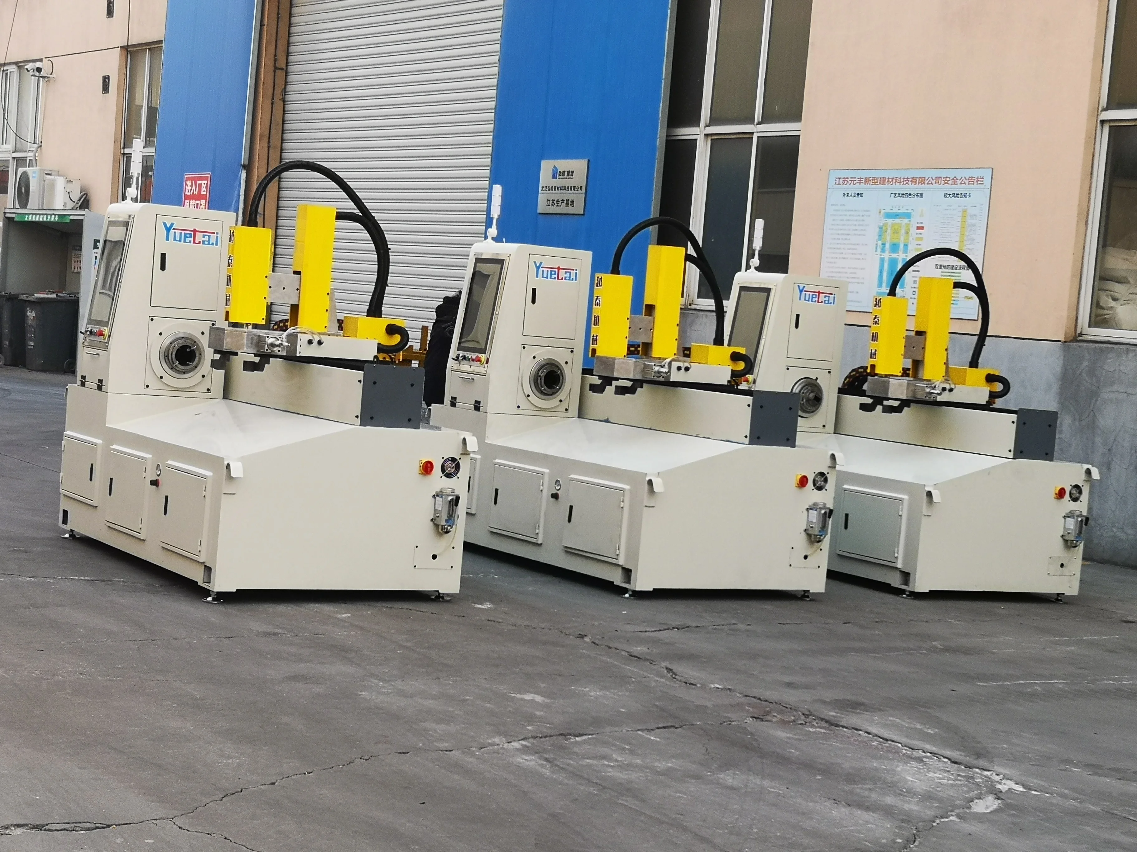 Automatic loading and unloadind laser round tube metal pipe fiber laser cutting machine for carbon steel and stainless steel