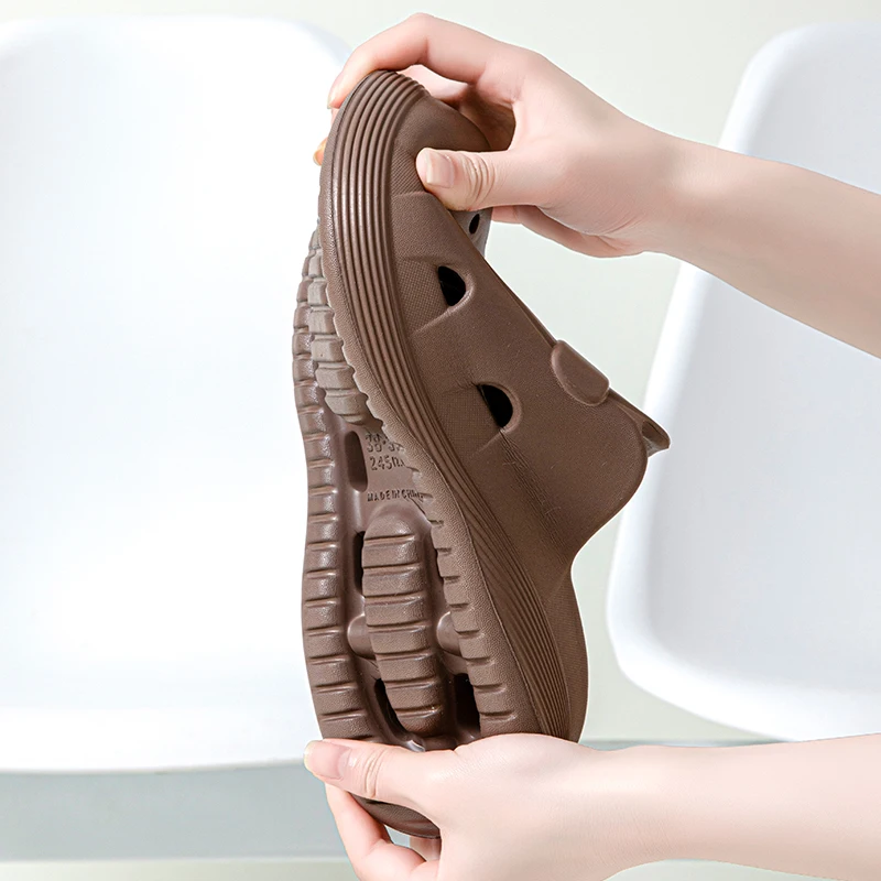 New Summer Classic Men And Women Sandals Thick Sole Anti Slip Hole Shoes Beach Shoes Eva Casual Clogs