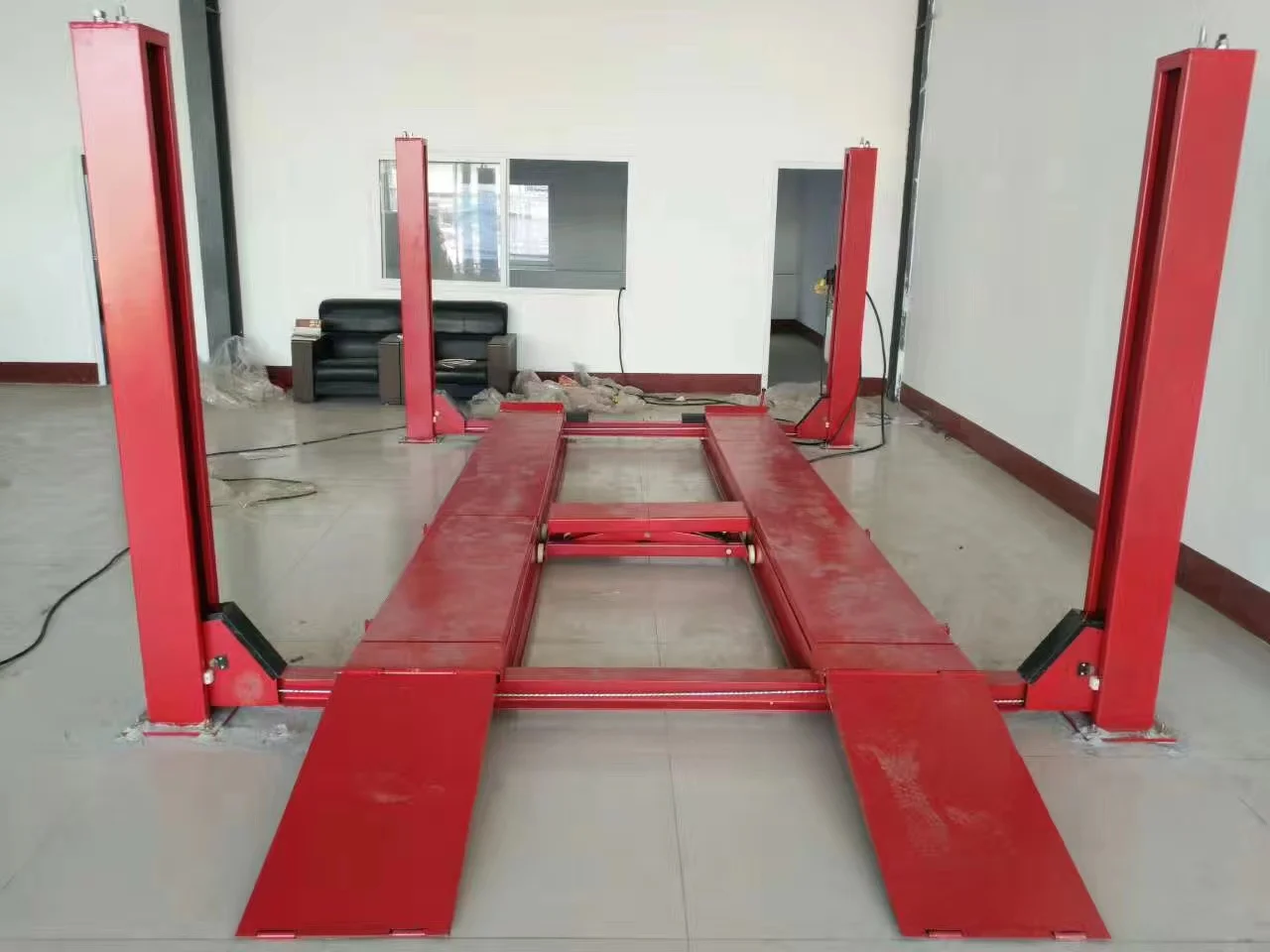 Wholesale 4-Ton Hydraulic Car Lifter 9000 Lbs Four-Post Alignment Lift Economic Steel Model Rolling Jack 4000kg Lifting Capacity
