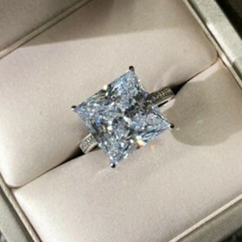 Huitan Classic 5A CZ 925 Emerald Cut Teardrop Diamond Rings Wholesale Price  925 Silver Moissanite Engagement Ring For Women