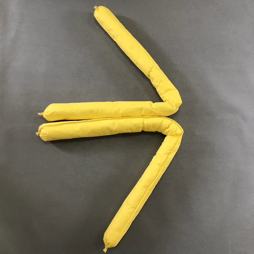 100% PP Liquid Diatomac Mat Industrial Hazmat Oil Absorbent Booms For Spill Control