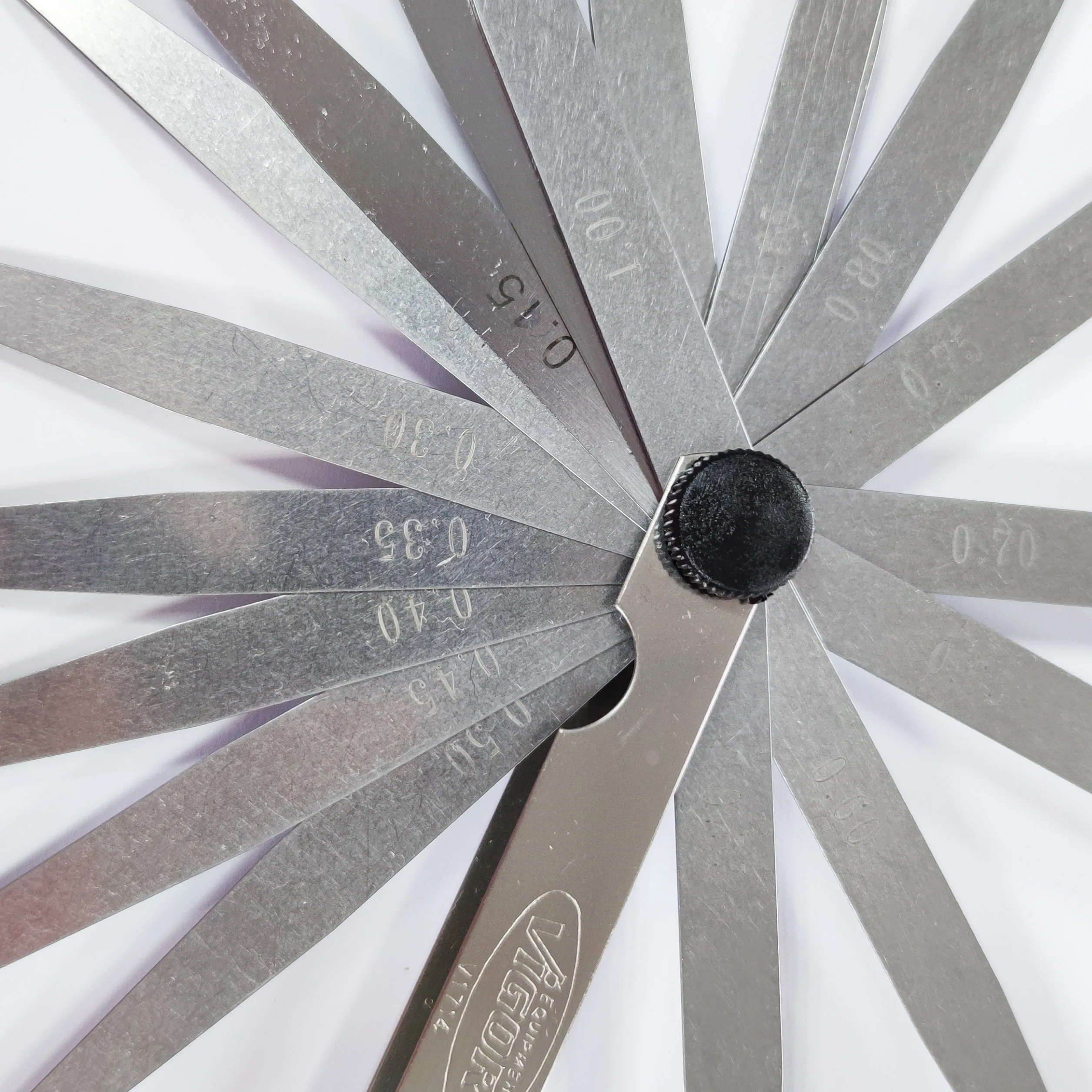 China Manufacurer 32 Blades Stainless Steel Calibrator  Filler Feeler Gauges