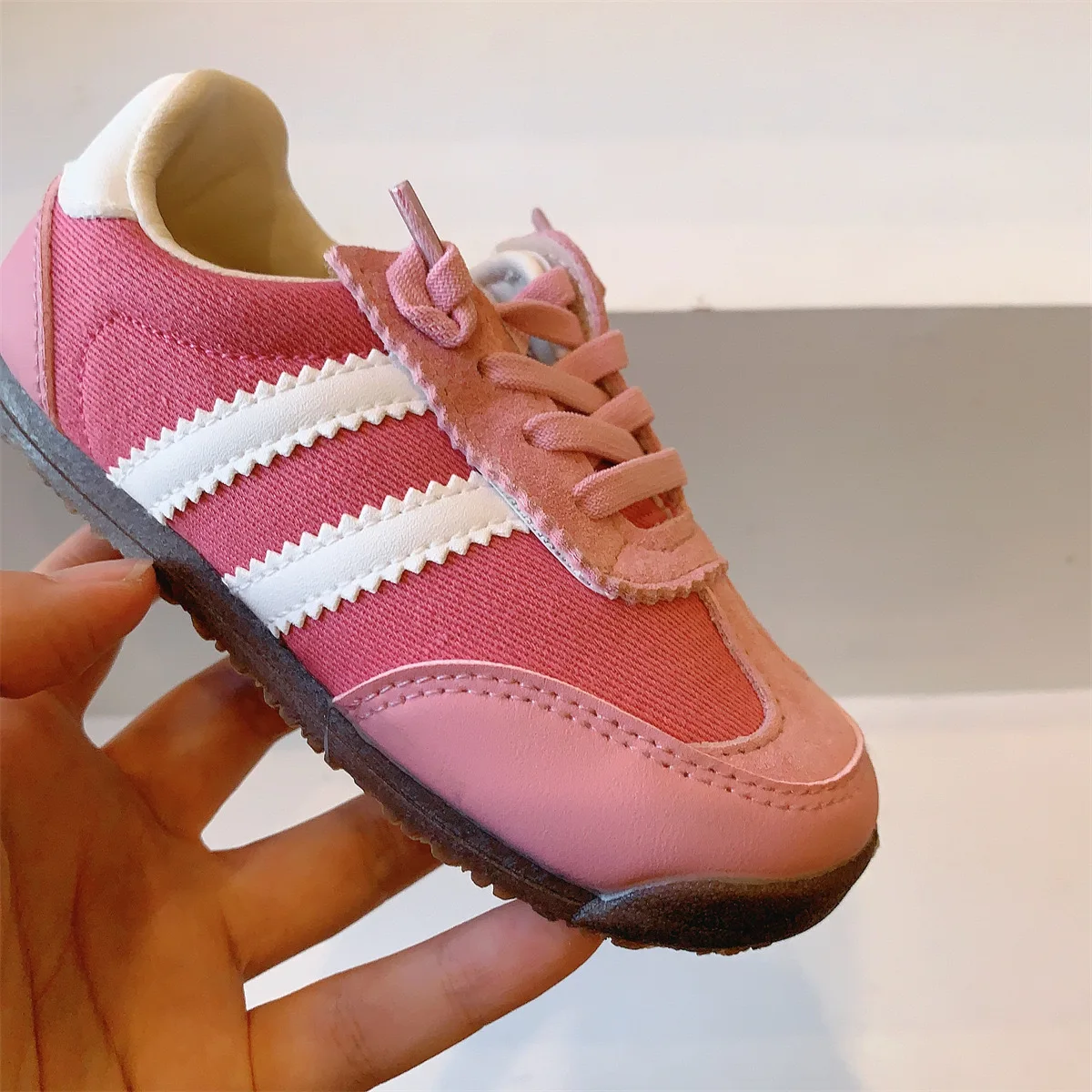 Kid Shoes For Girl And Boy Shoes EUR Size 22-35 Children Sneakers Walking Kids Shoes Blue Red Pink Color Customized Logo
