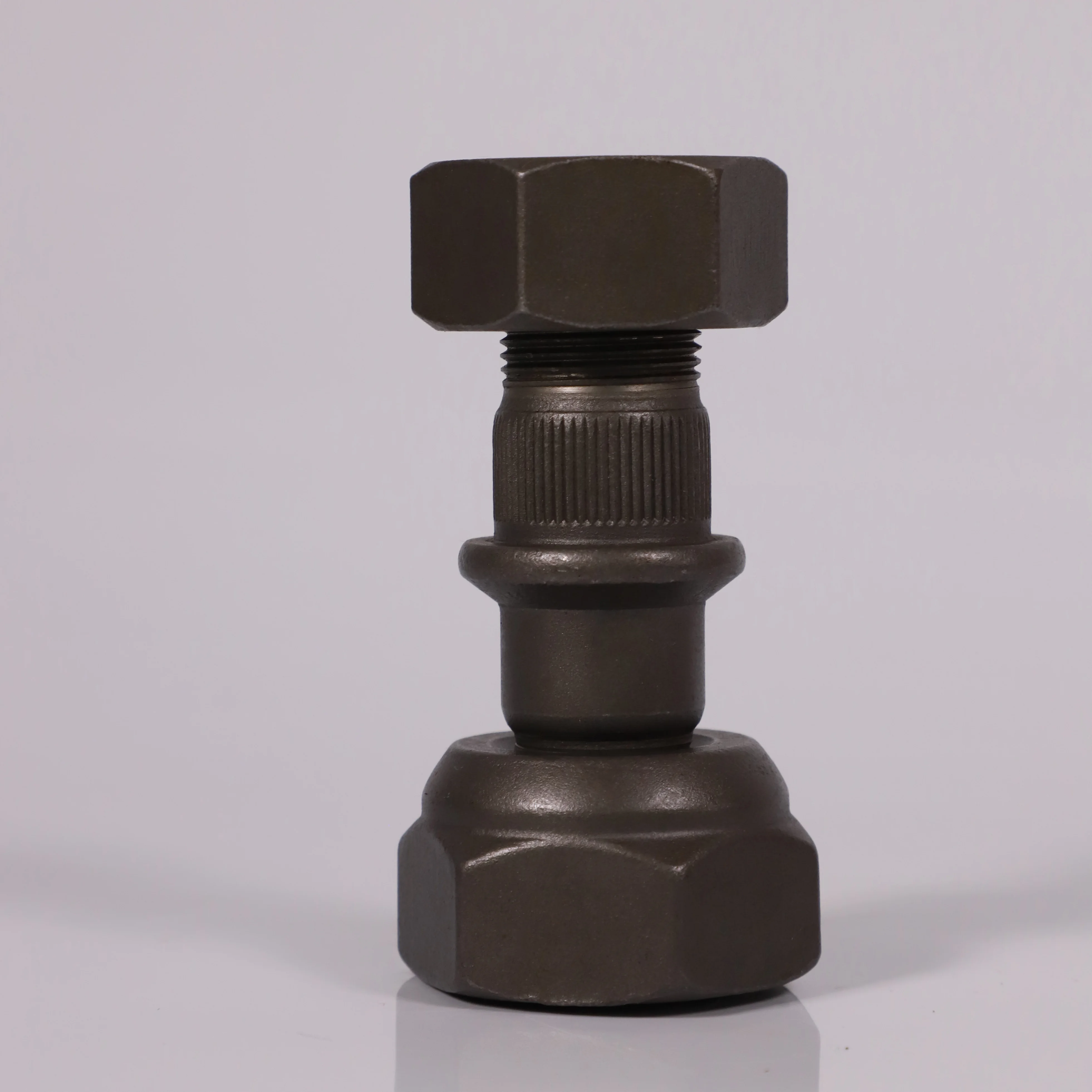 Japanese Heavy truck Wheel stud bolt ISUZU NPR41 front M20X1.5/22X1.5X87  wheel bolts and nuts