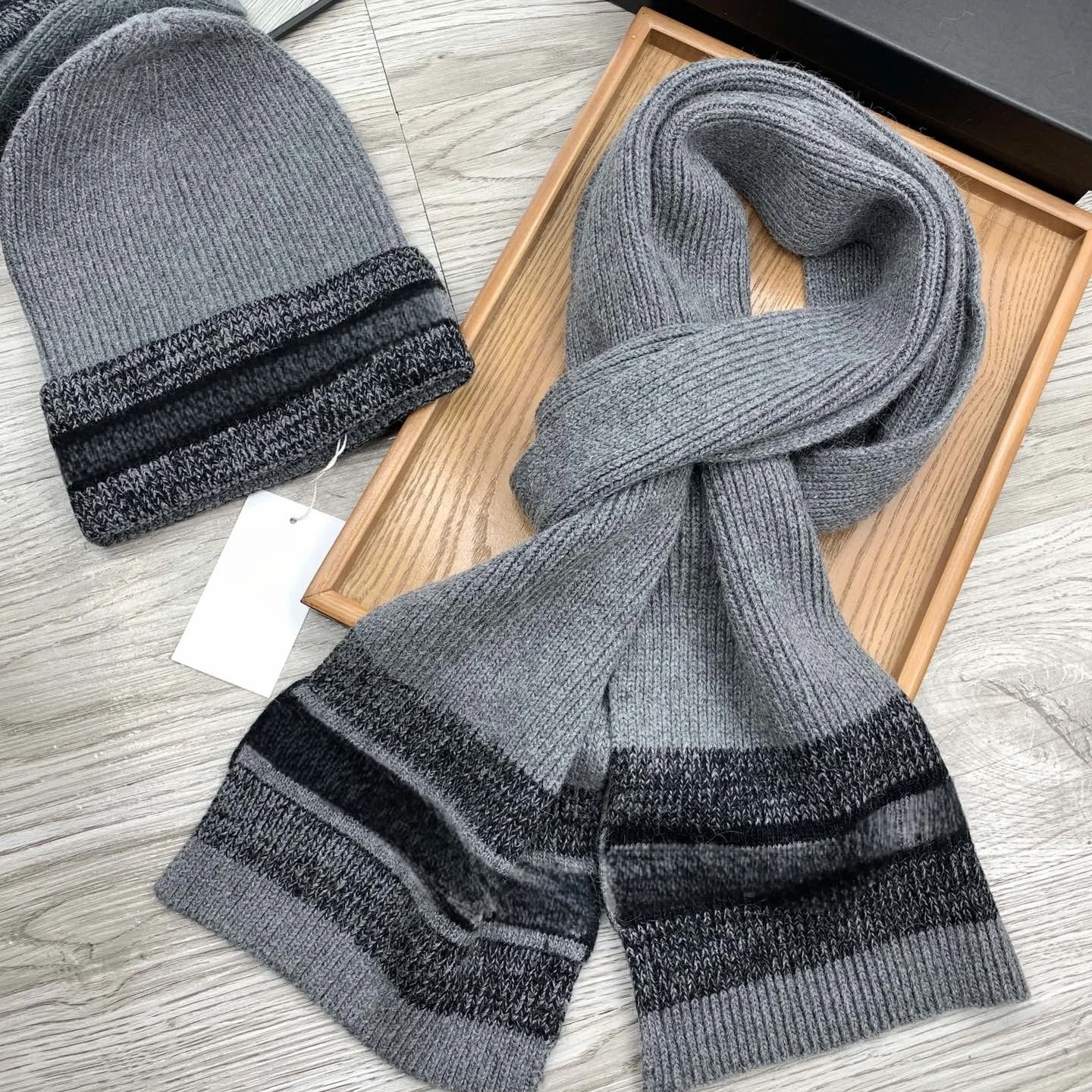 Luxury Designer Women Men Beanie Winter Hat And Scarf Set With Custom Logo