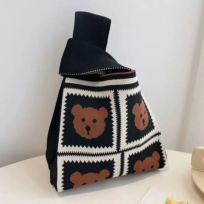 Spot portable beautiful fashion women wrist handbag daily travel convenience casual bento bagJapanese casual beautiful Tote bag
