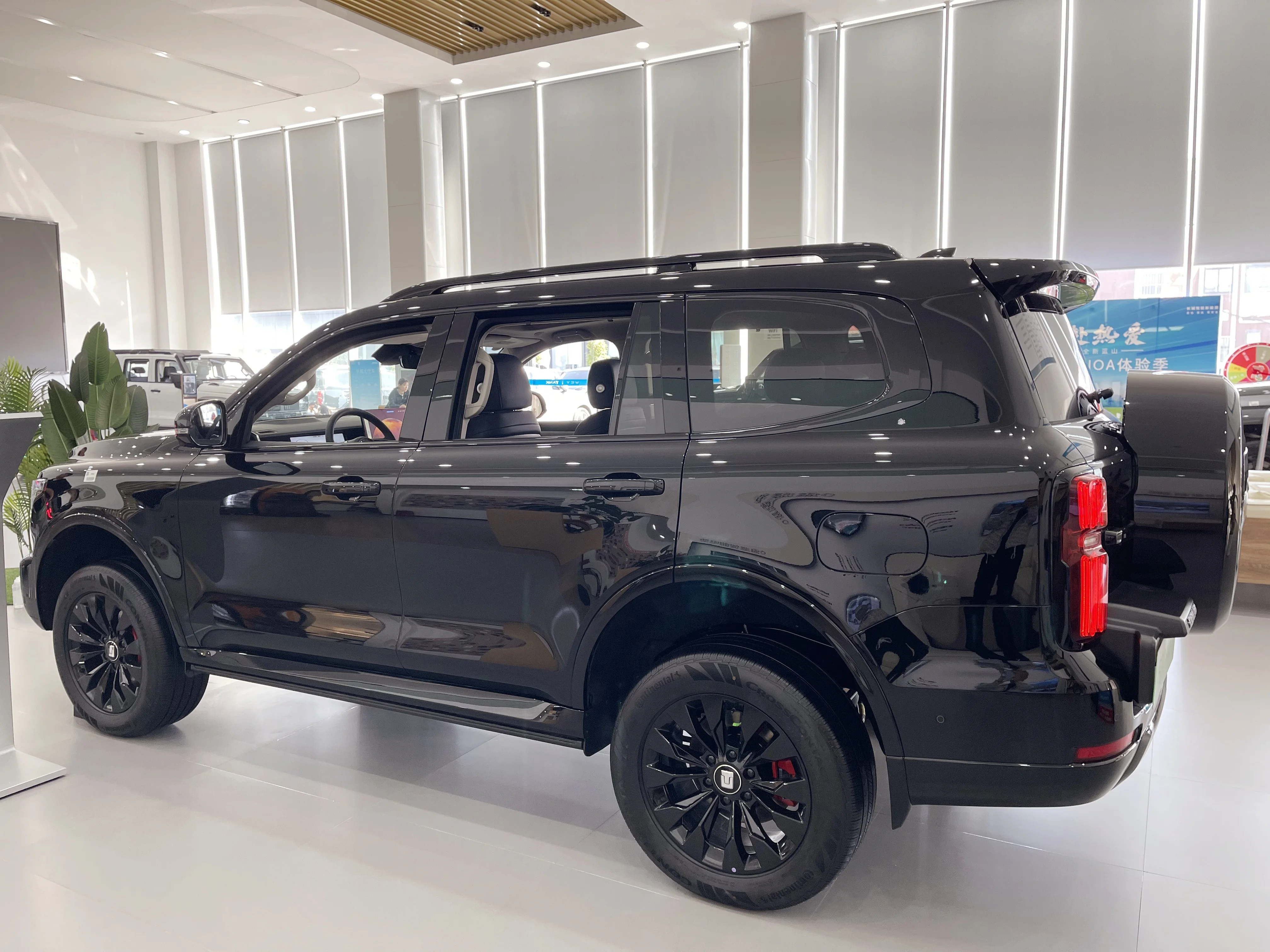 2024 GWM New TANK 500 Hi4-T 2.0T PHEV 4WD Большой внедорожный внедорожник на новой энергии
