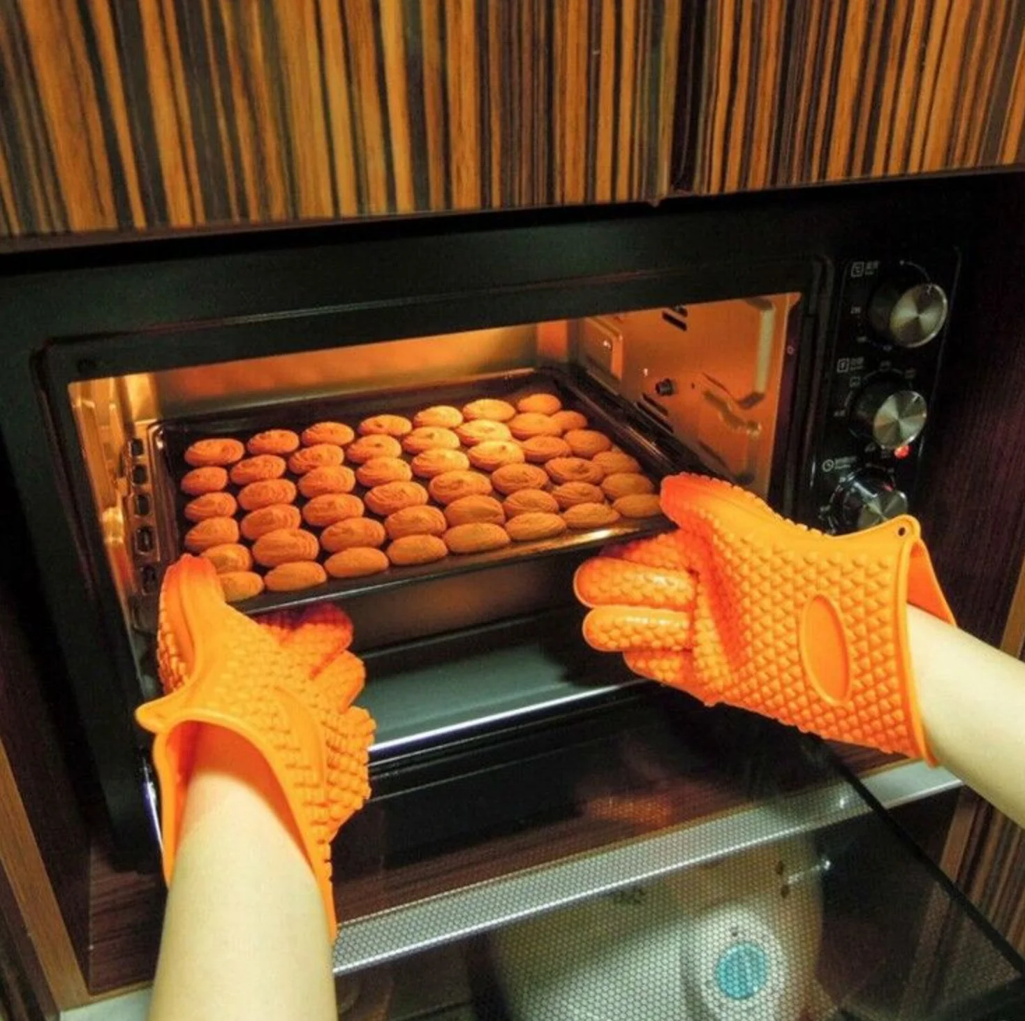 2024 Cheap waterproof Silicone heat resistant gloves silicone oven mitts for oven cooking silicone bbq baking gloves