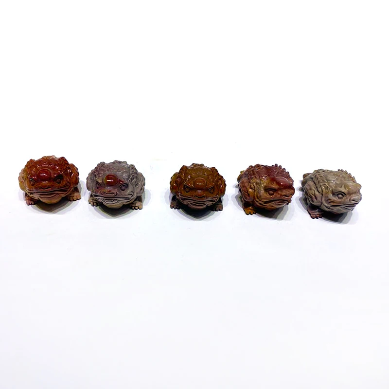 wholesale natural crystal Animal carving Alashan agate crystal Toad carving For feng shui collection
