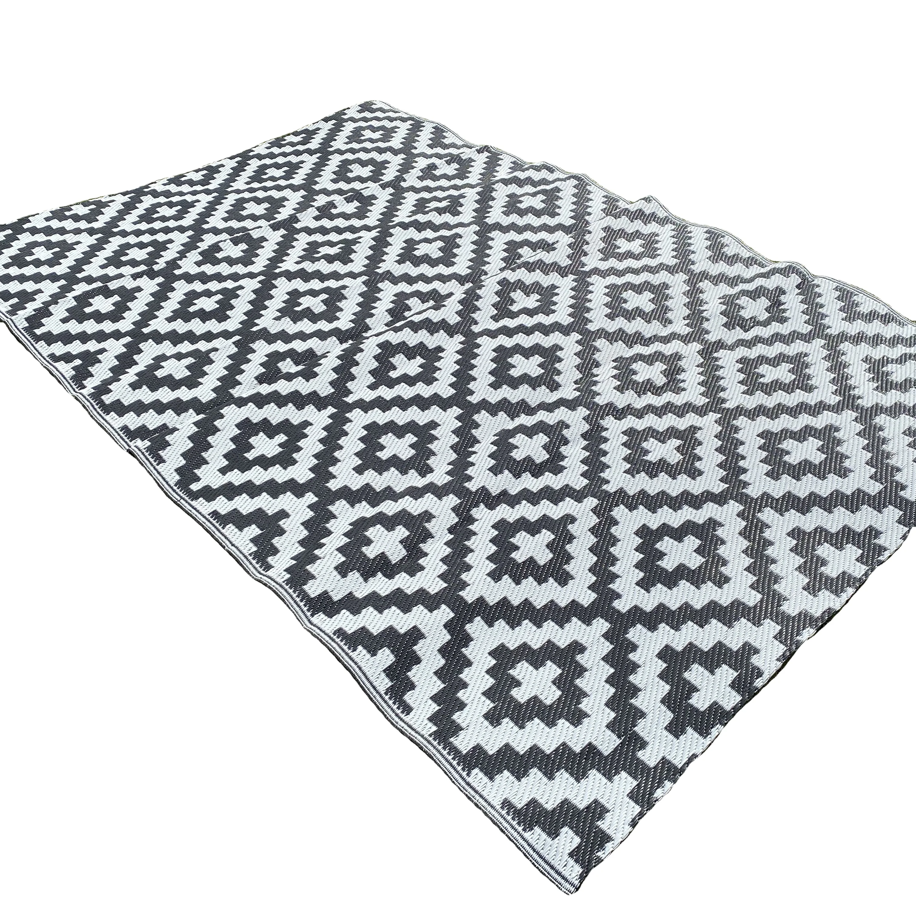 Black color woven plastic picnic mats woven plastic straw rug RV mat