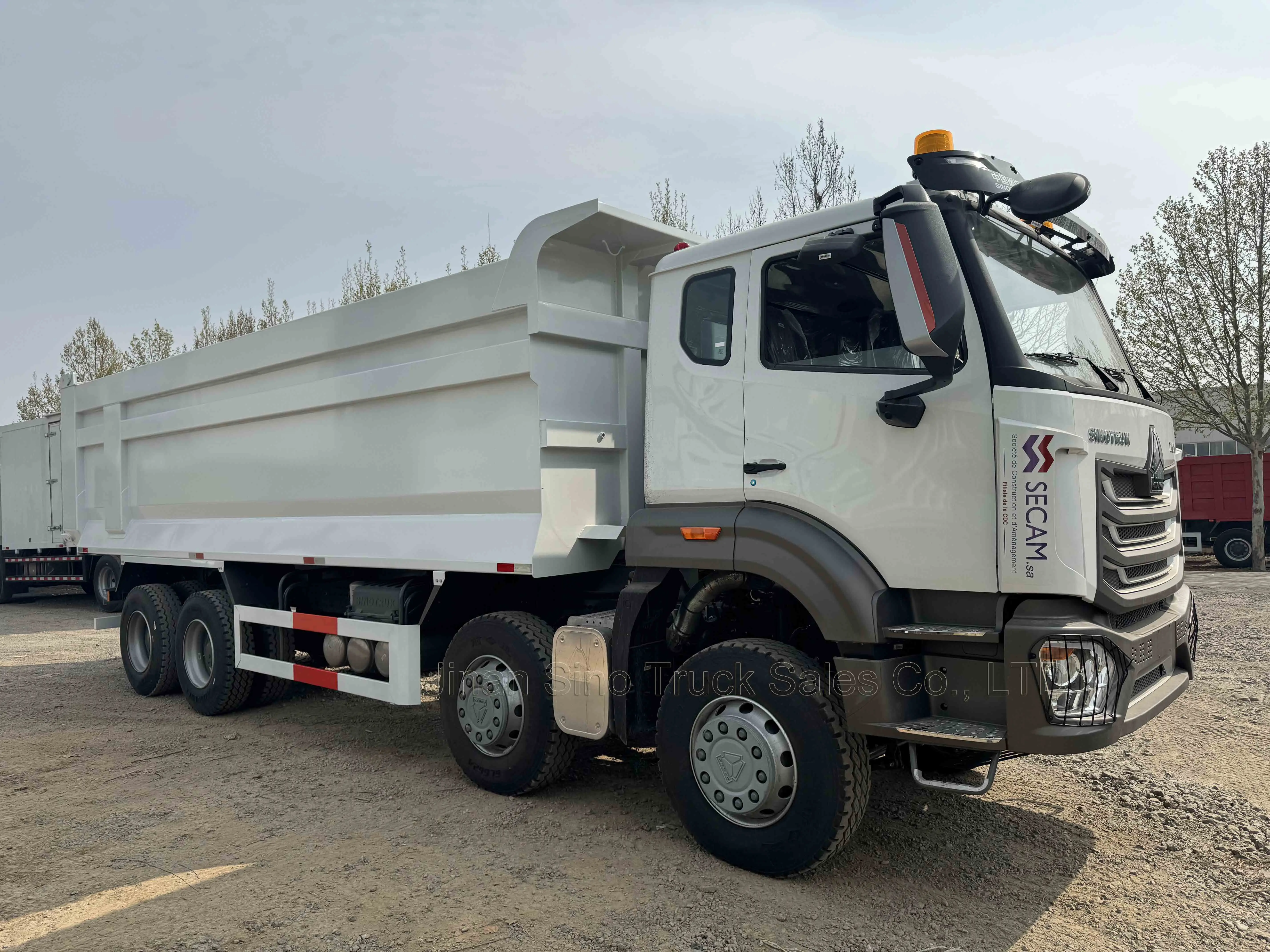 2024 new sinotruk howo NX 400hp heavy dump truck 50 ton 8x4 12 wheel tipper truck for sand and gravel transport