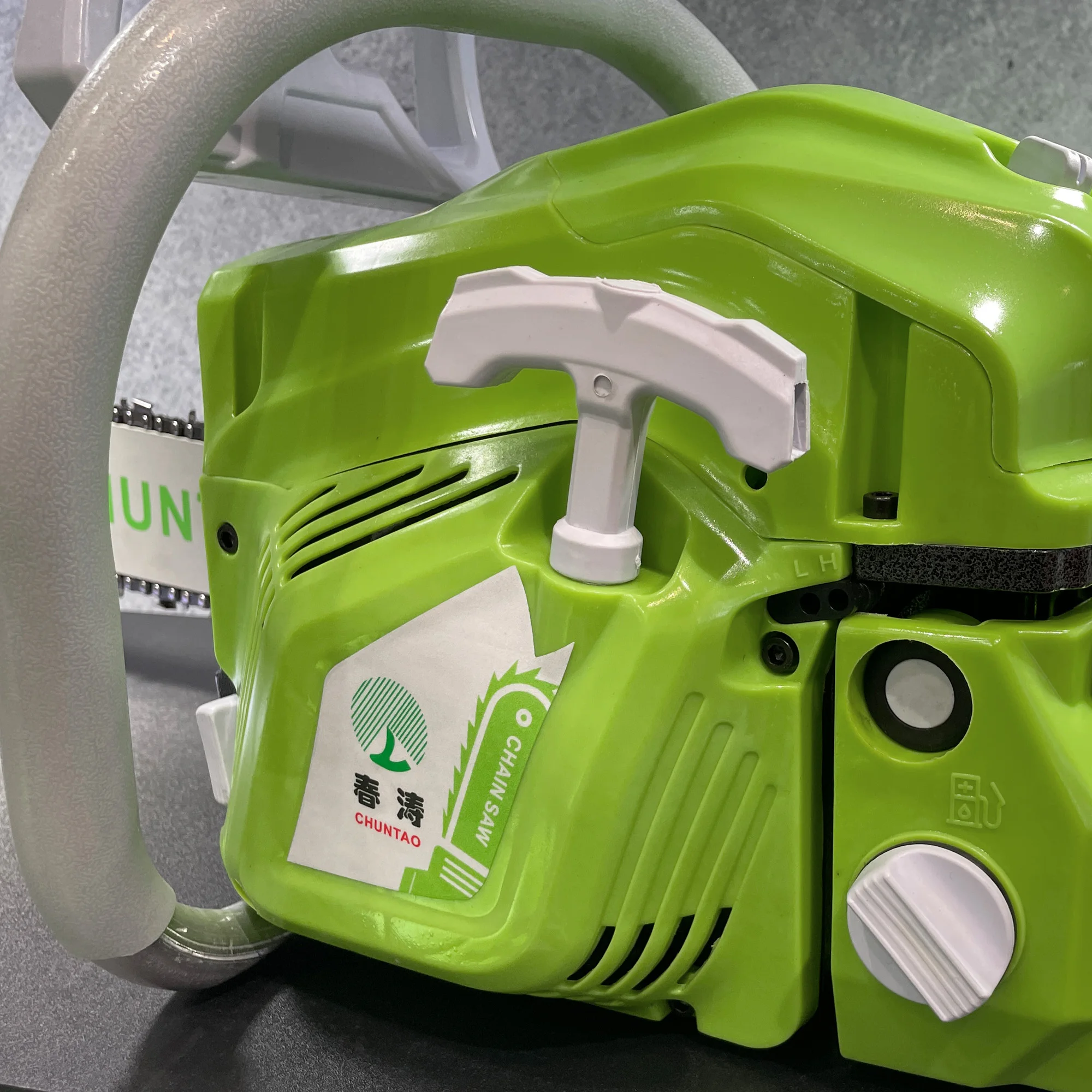 Cheapest Price Chainsaw Petrol Gas Hand Cutting Machine 5200 Gasoline Chainsaw 52CC Garden Tool Cutters