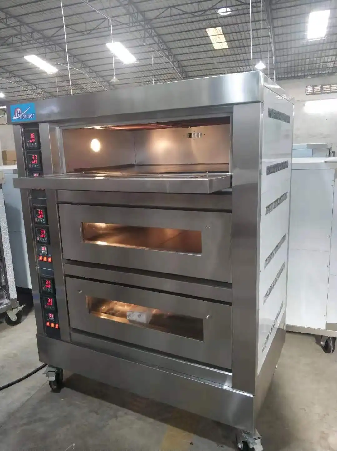 Wholesale price electric 3 deck 6 trays deck oven FOR bakery