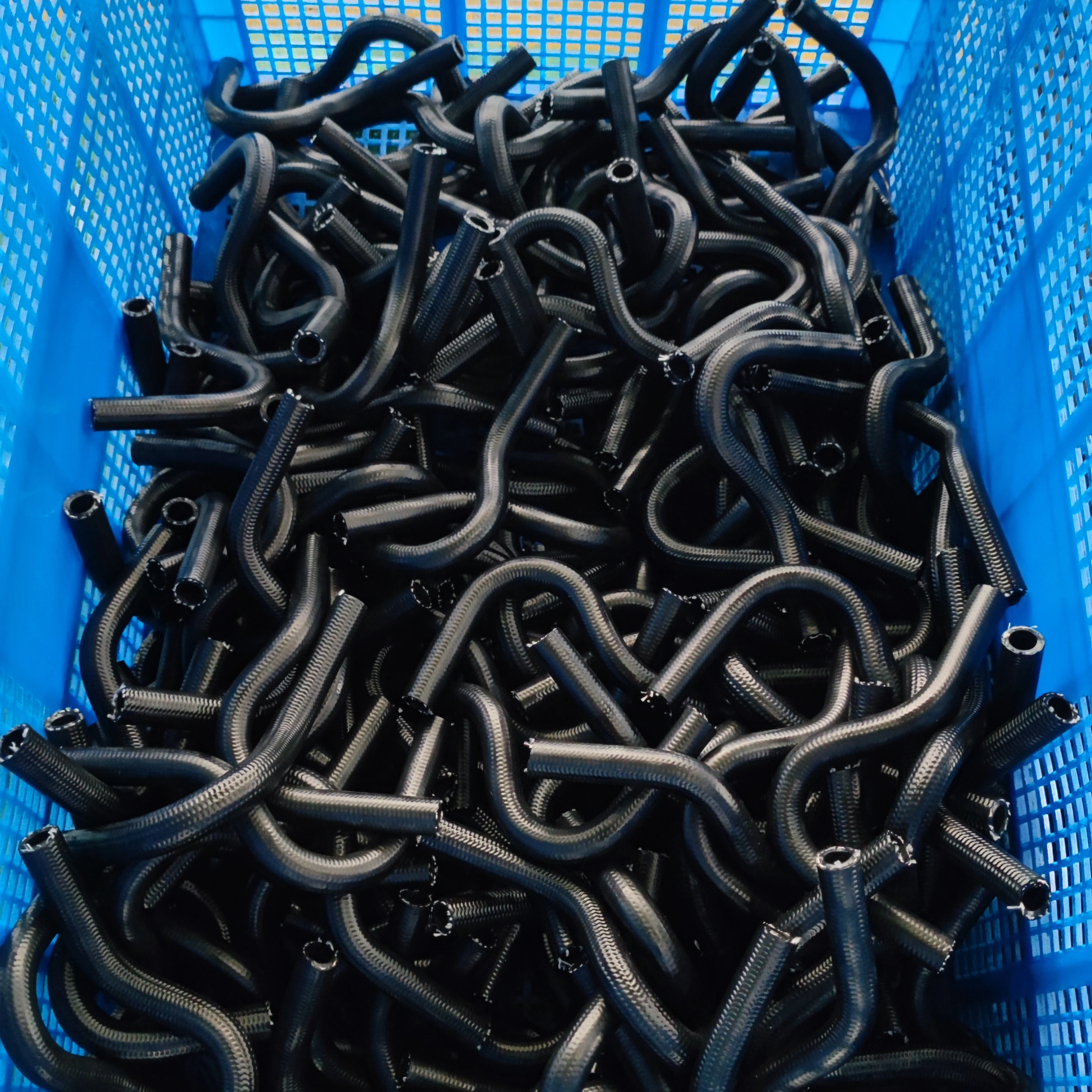 Rubber water hose  for automobile chassis by Customized shapes, color and size