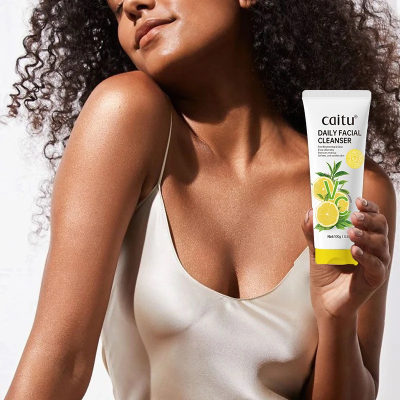 Popular Product Moisturizing and Brightening Vc Facial Cleanser ,Dense Foam,Skin Nourishing and Skin Facial Cleanser