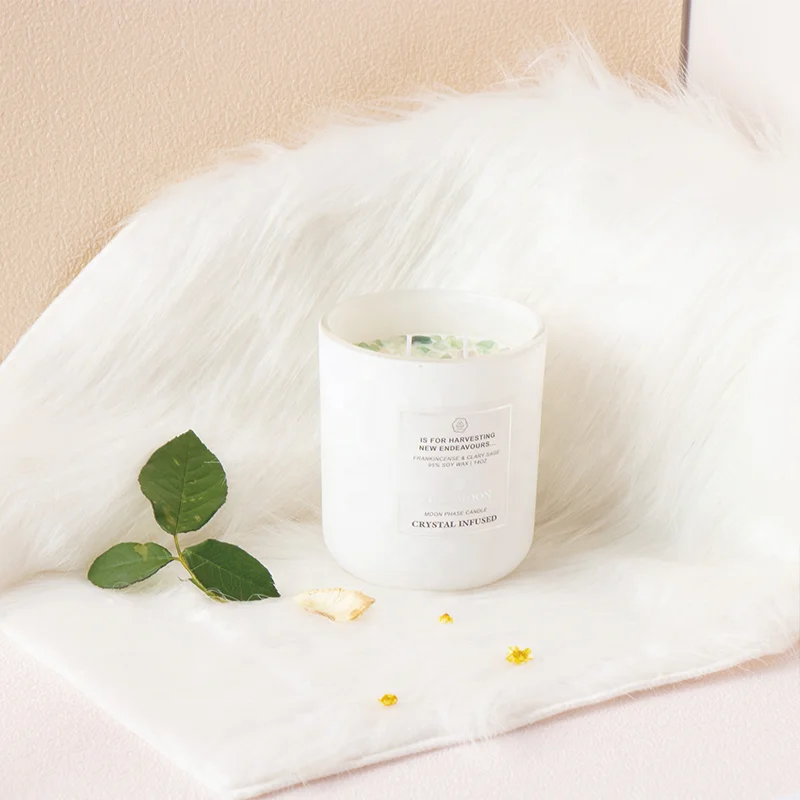 Wholesale Customize Natural Fragrance Oil Crystal Scented Candle  Glass Jar Handmade Soy Wax Aroma Candle for Home Scents