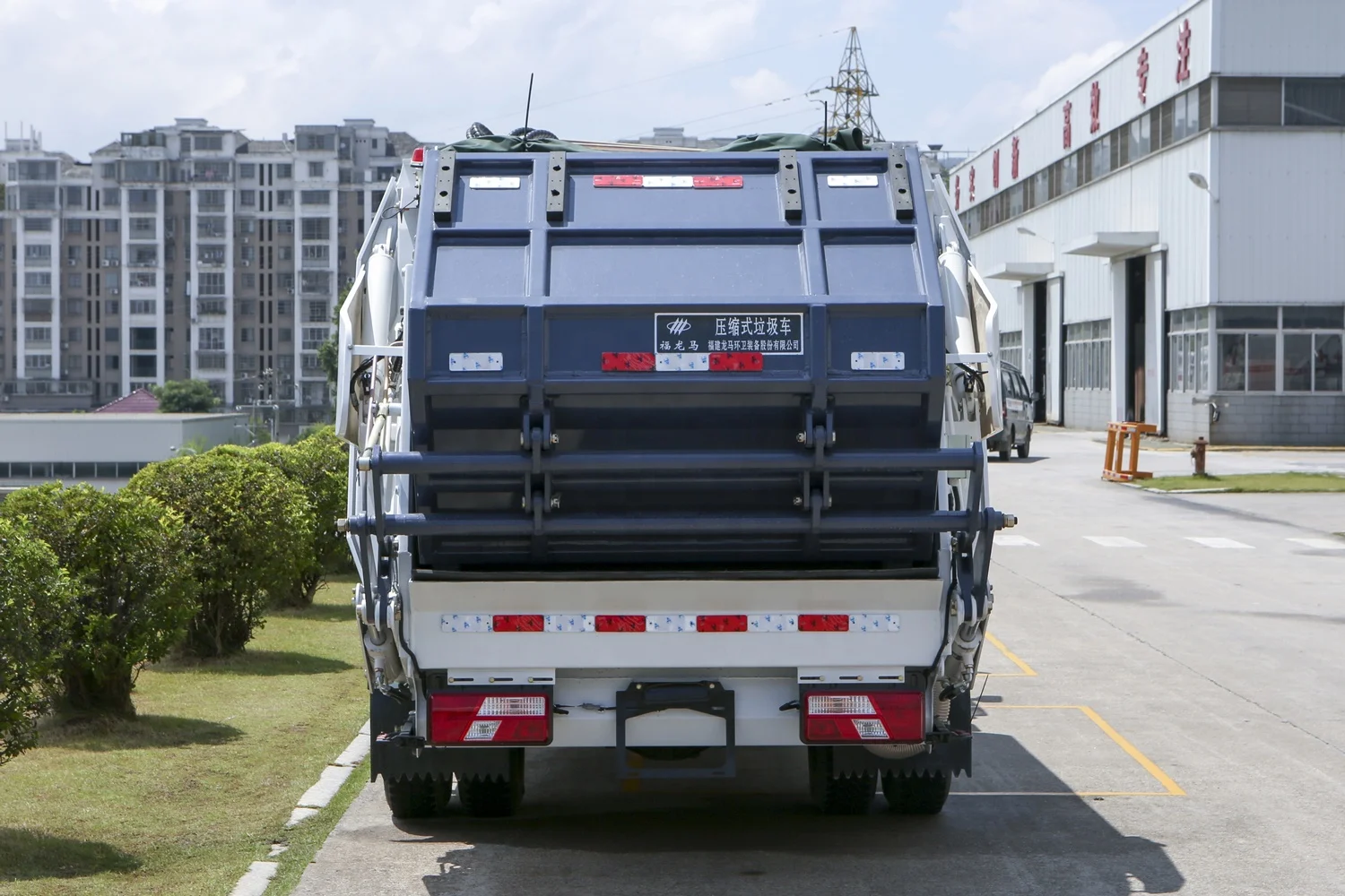 FULONGMA small rear loading garbage truck for sale in Dubai