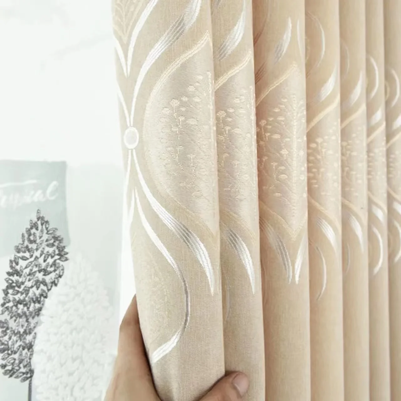 China Factory Luxury Beautiful Latest Print Jacquard Blackout Curtain Ready Made Curtain For Living Room