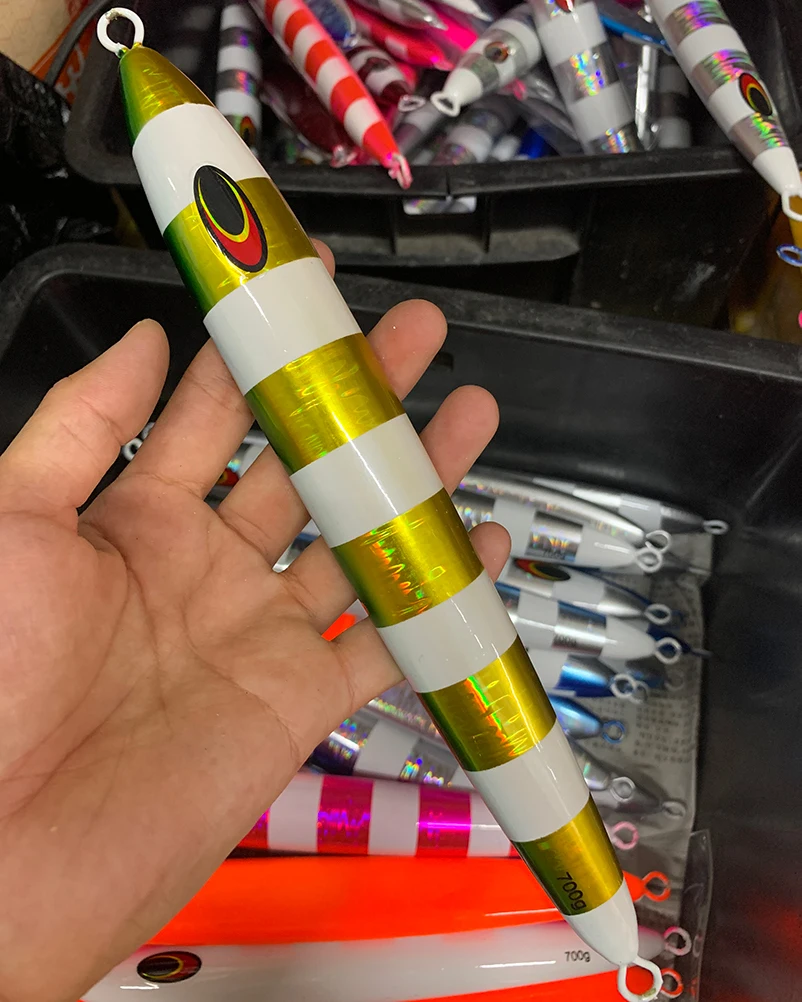 wholesale Customized 600G 700G Sea Bass bait metal lead hard fishing lure fast jig lure metal luminous spoon jigging lure