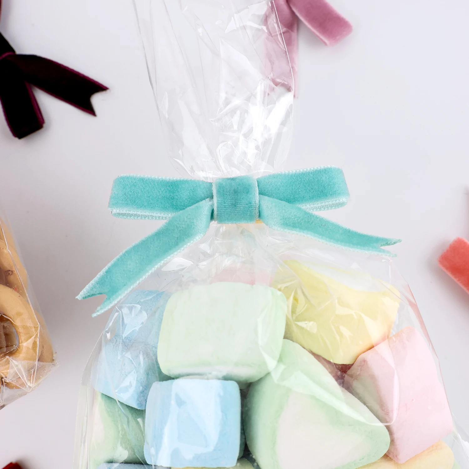 Hot Sale Clothing Accessories Diy Hair Bow Perfume Bottle Christmas Tree Decoration Mini Velvet Bow Pre-tied Bow