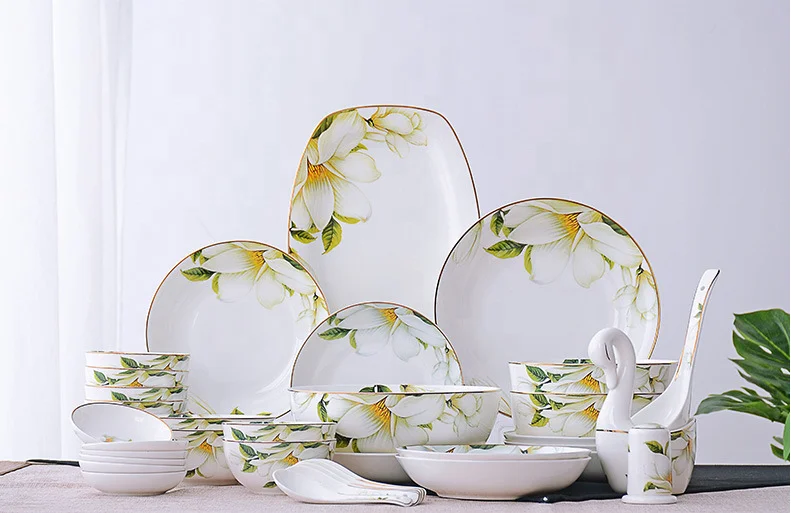 Wholesale Russian style round fancy rose bone china 27 pcs 50pcs dinnerware porcelain bowl plate spoon oval platter dinner set