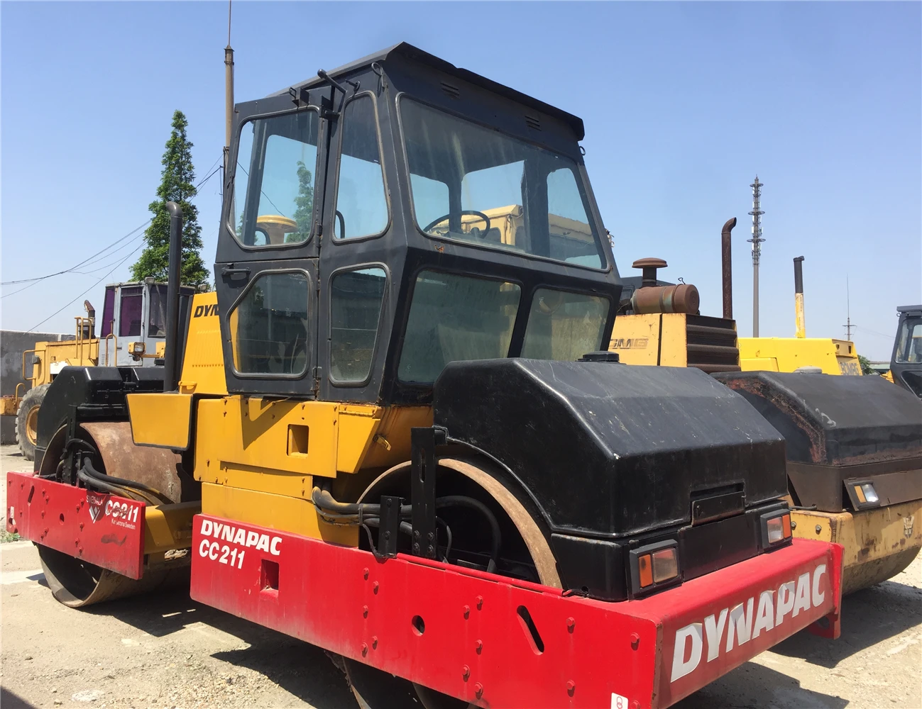 Used secondhand Dynapac Roader Roller CC211CA30D CA251D CA25D For sale with good performance and good condition
