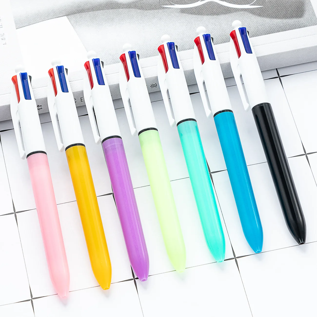 Factory Wholesale Custom Logo Retractable Plastic Ballpoint Pen Fashion 4 Colors in 1 Set of Multicolor Ballpoint Pen