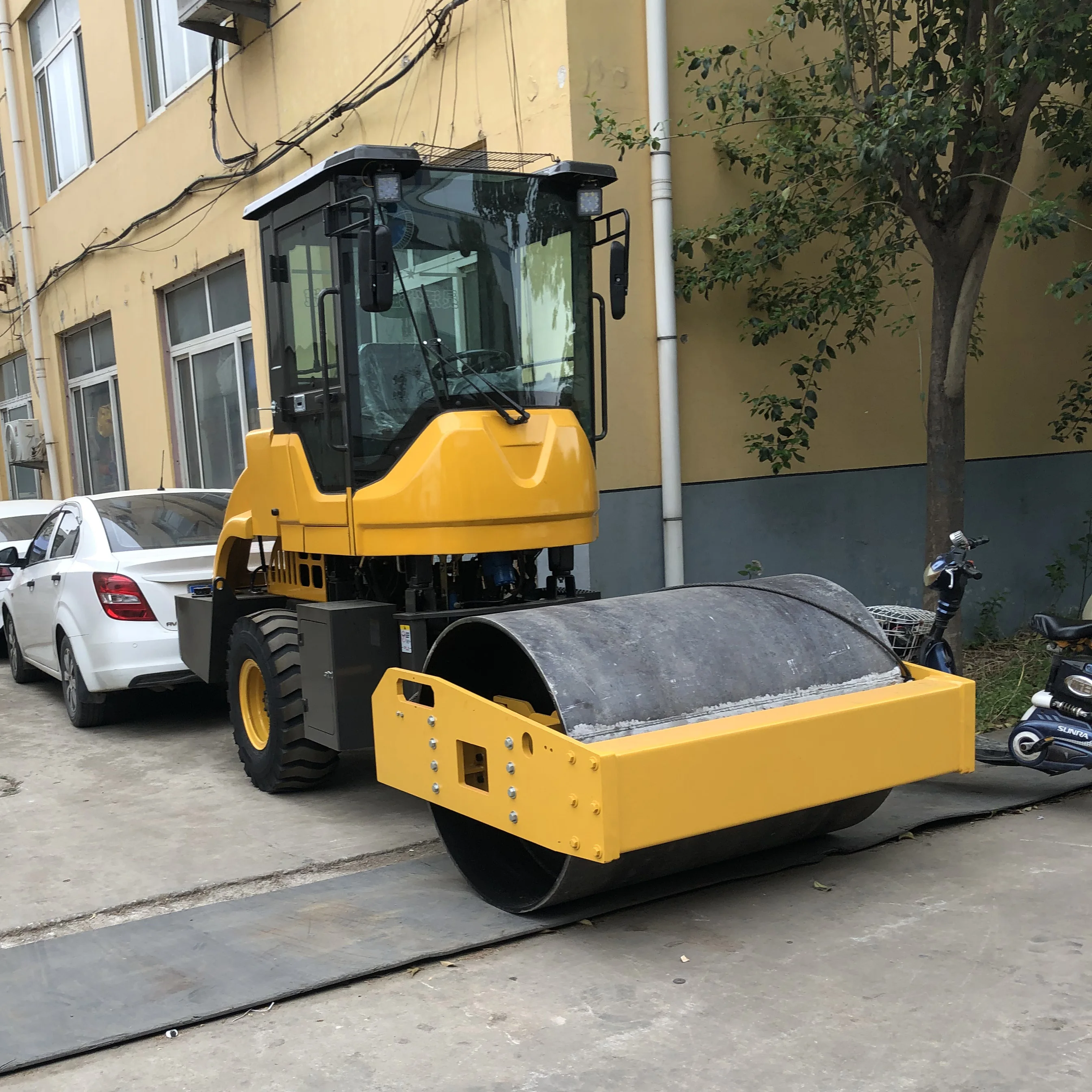 Manufacturer Factory Mini Hydraulic Road Roller Small Vibratory Compactor Road Roller for Sale