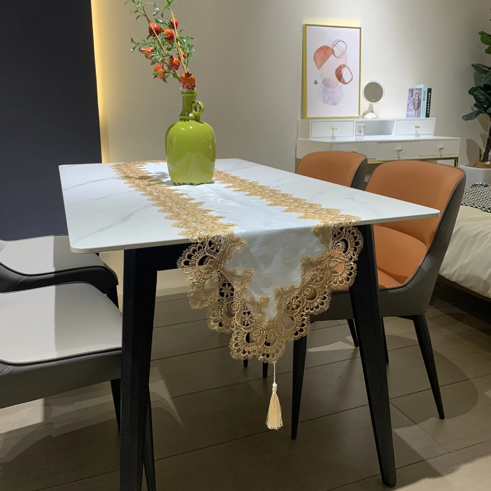 American Style Wholesale Jacquard Luxury Gold Color Decorative Lace Long Table Runner For Living Room