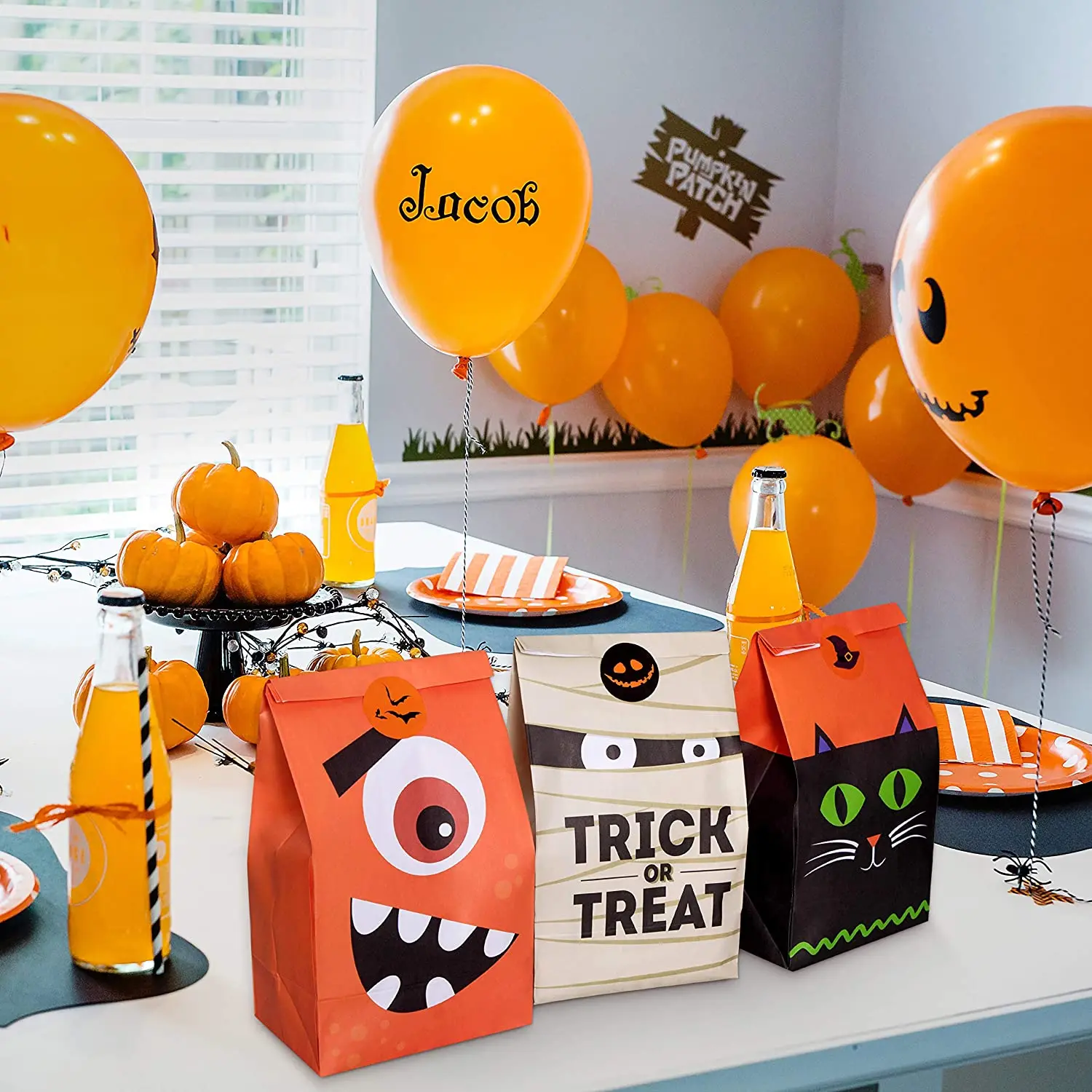 41 pieces of Halloween snack bag party gifts-Trick or treat candy gift bag filled with paper supplies decoration ribbon 45 stick