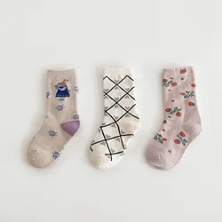 Free samples Autumn Middle Tube Checkered Baby Socks Cute Cartoon Bunny Baby Socks Flower Berry Baby Girl Socks