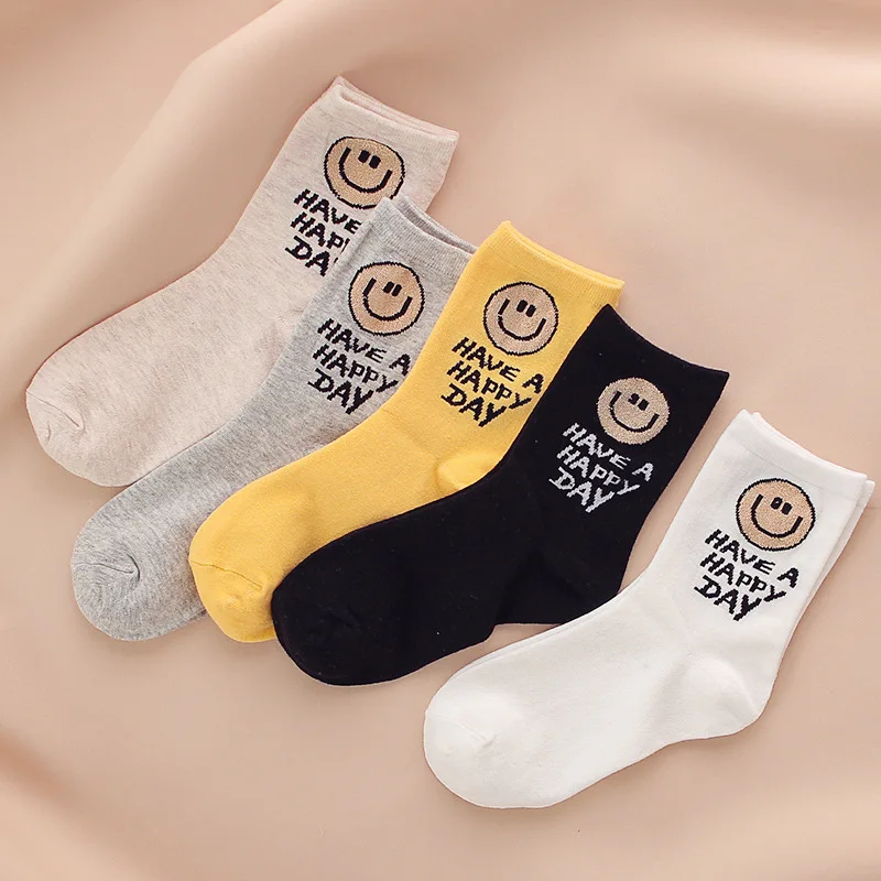 
Smiling Face Letter Simple Jacquard Stylish Casual Crew Women Socks 