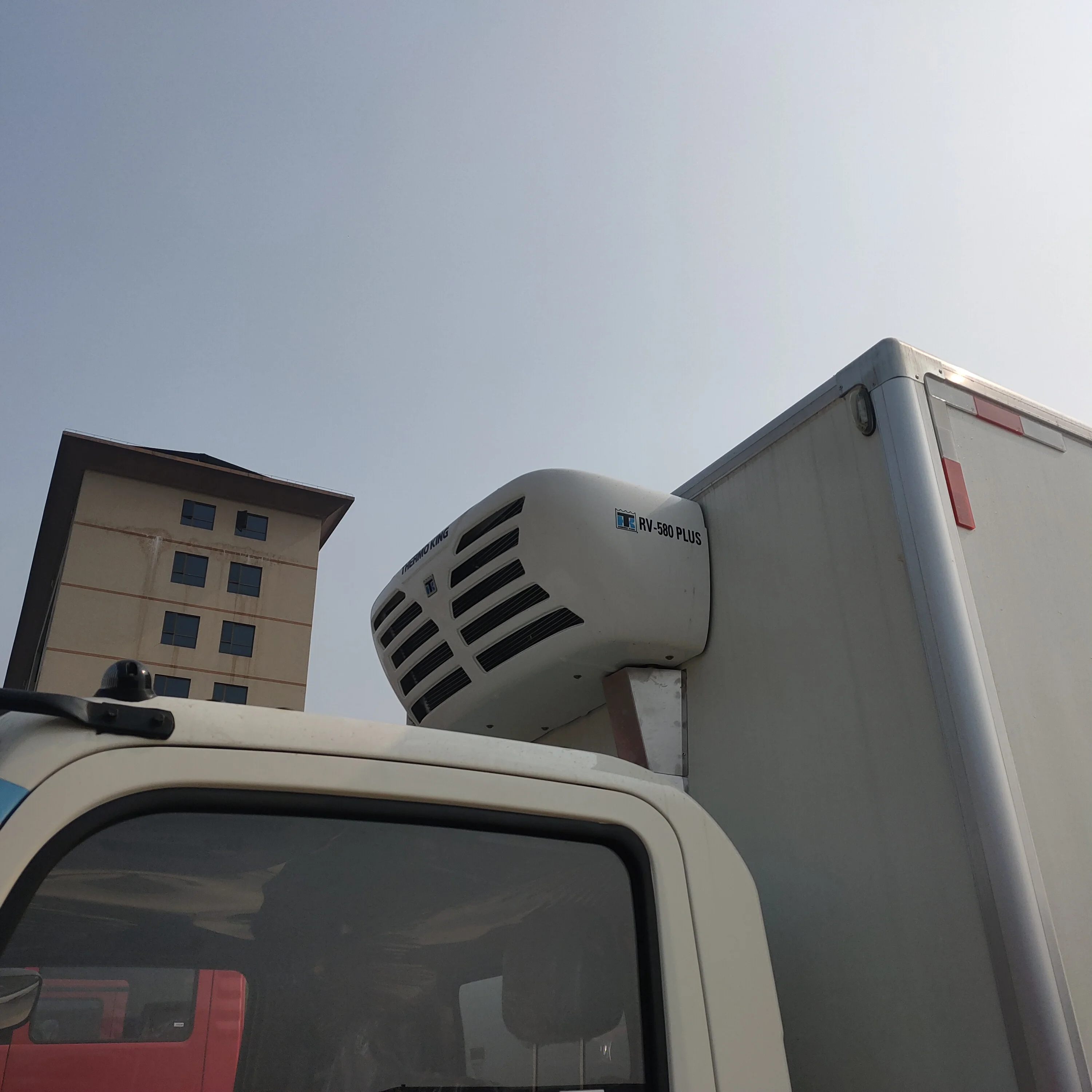 Thermo King refrigeration unit 4x2 HOWO refrigerator cooling truck