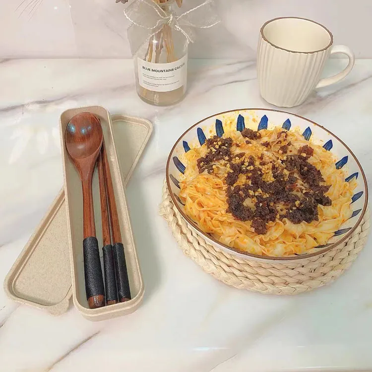 Handmade Japanese Style Wooden Kids Soup Spoons Natural Wood Rice Serving Tableware Flatware Set with Tied Line on Handle