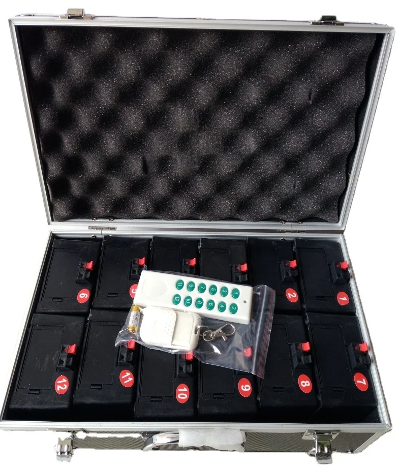 2023 Party Stage Fountain Effect New Remote Control Cold Pyro Machine Receiver Wedding Machine Wireless Fireworks Firing System