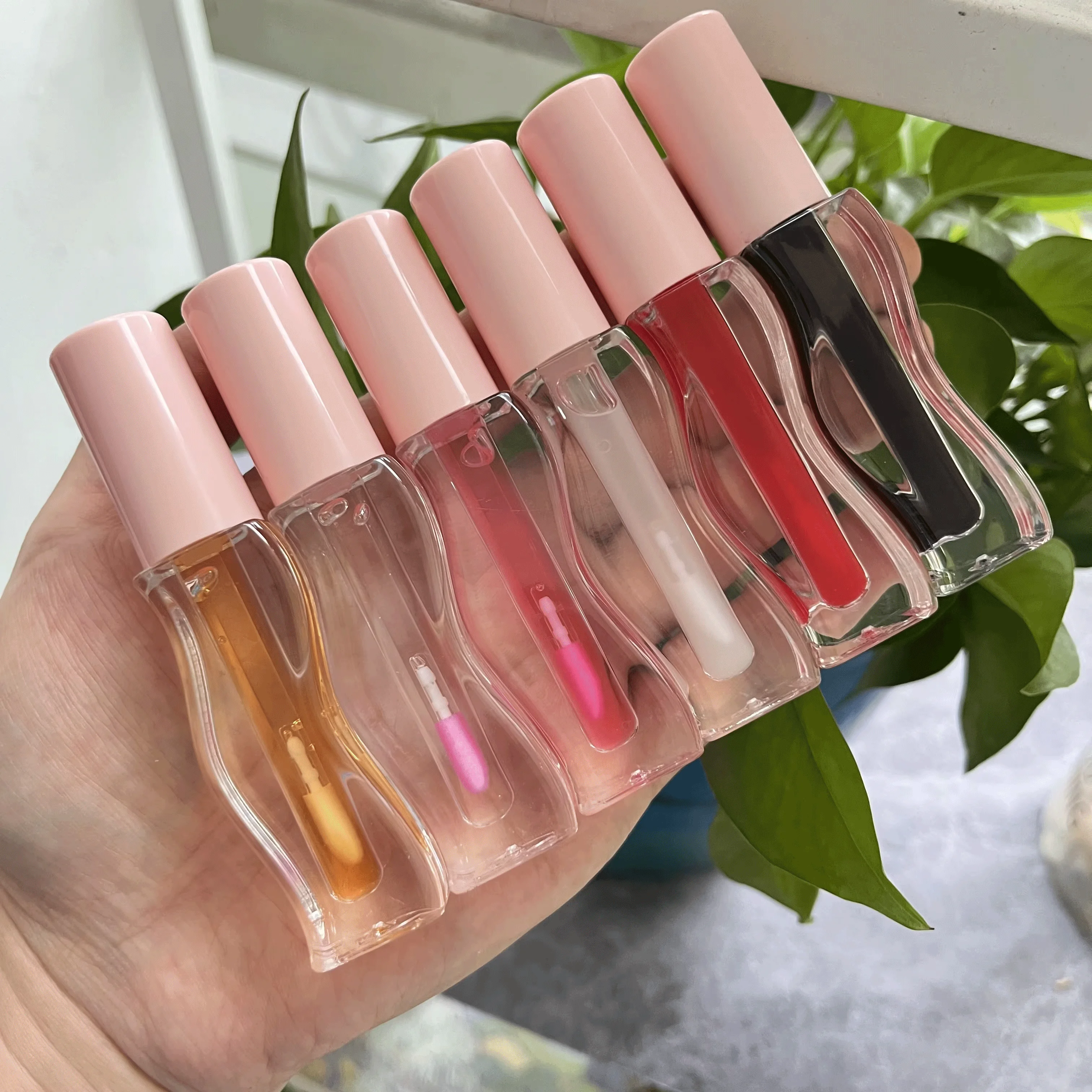 Wholesale Free OEM Honey Lip Gloss Oil Lipgloss Making Supplies Vendor With Custom Private Label Makeup